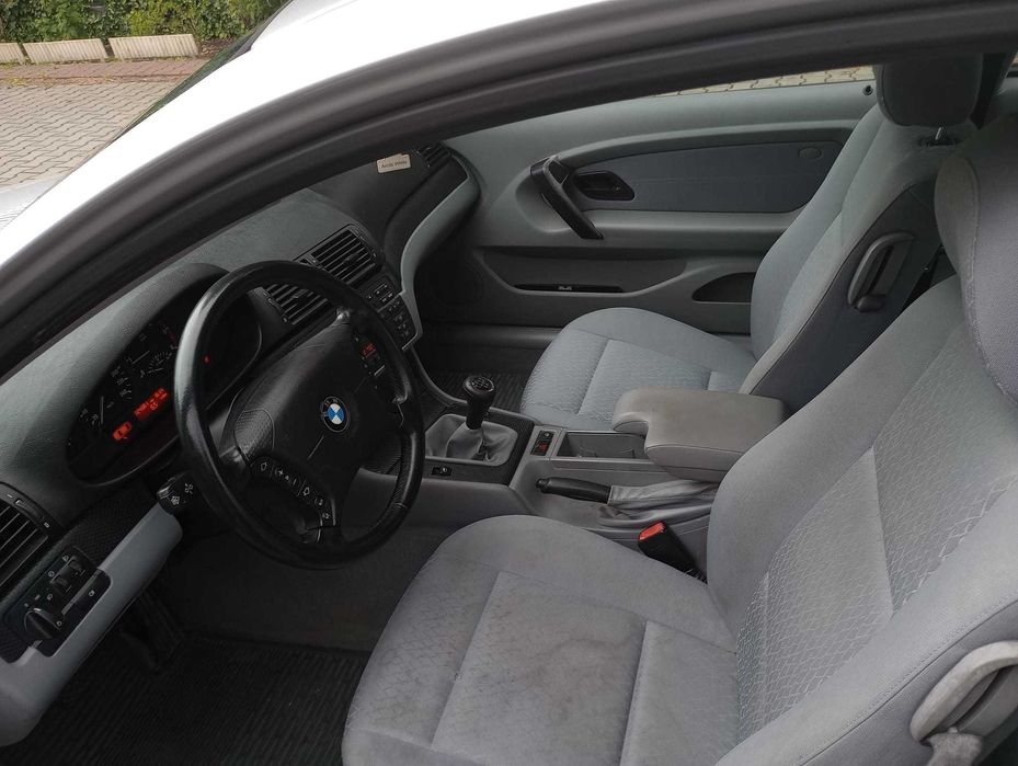 Zadbane BMW Seria 3 z Rok 2001