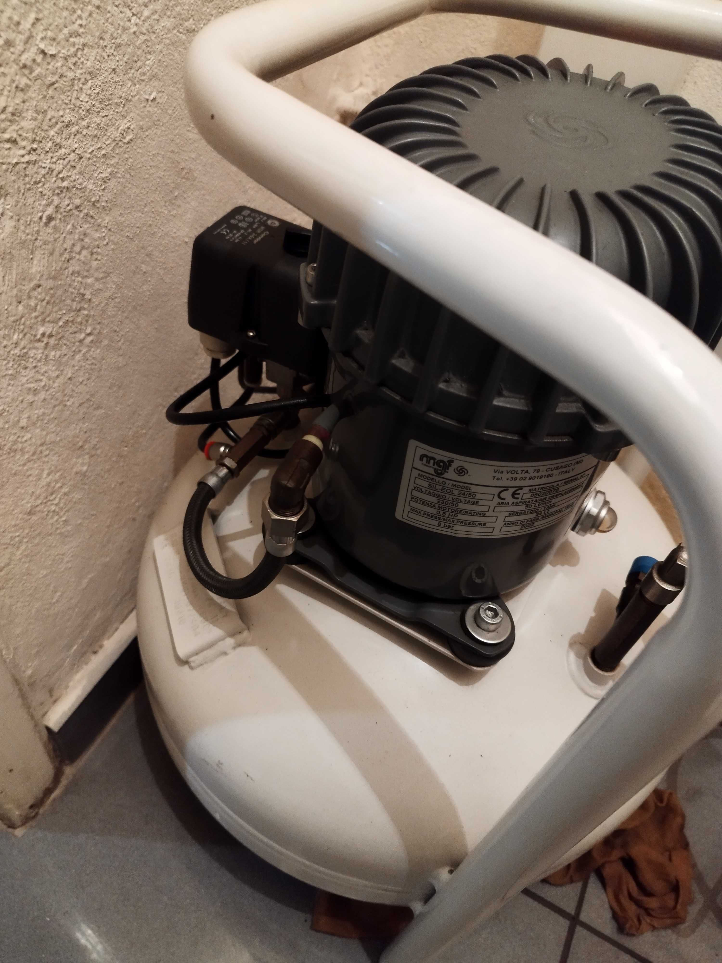 Vendo compressor dentário á oleo