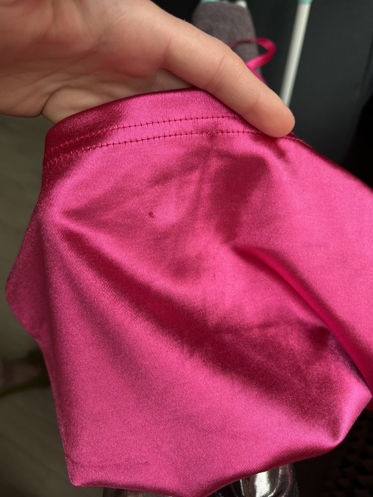 Сукня атласна сатинова блискуча рожева фуксія коктельна відтрита спина