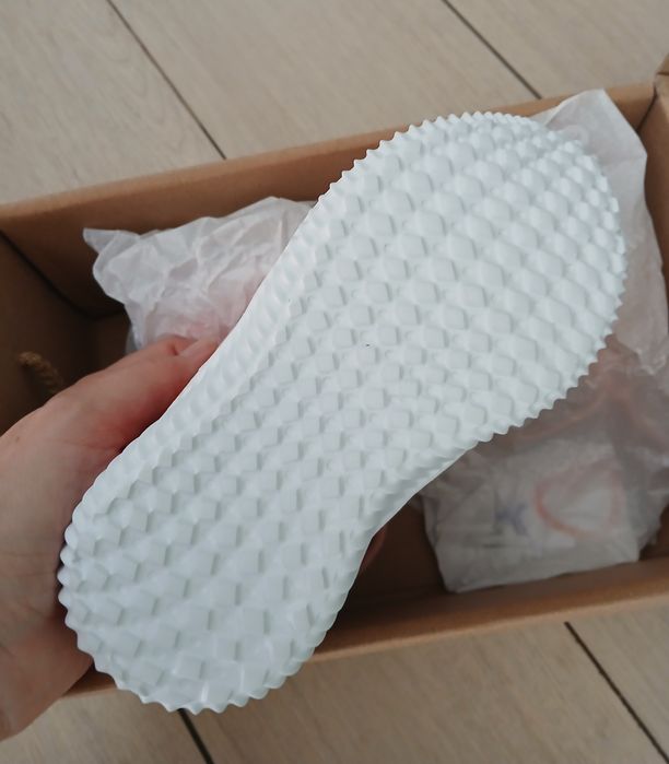 Buty dziecięce sportowe Bartek nowe różowe lekkie  r 28