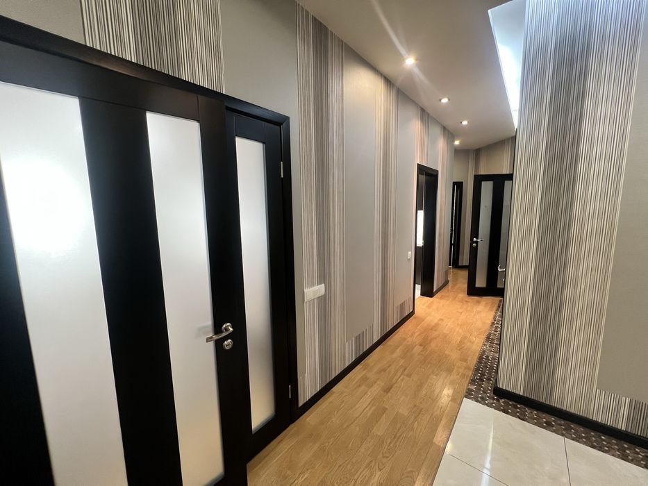 Оренда 3 кім. кв.  ЖК Пори року  Вул. Мокра 20