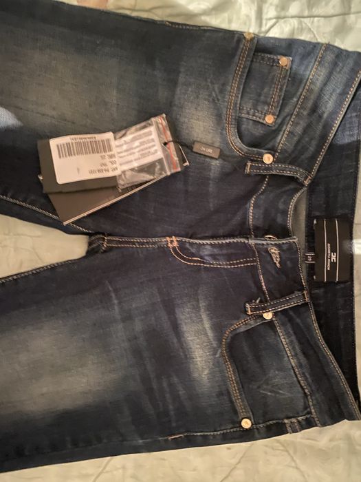 Джинсы Elisabetta Franchi новые