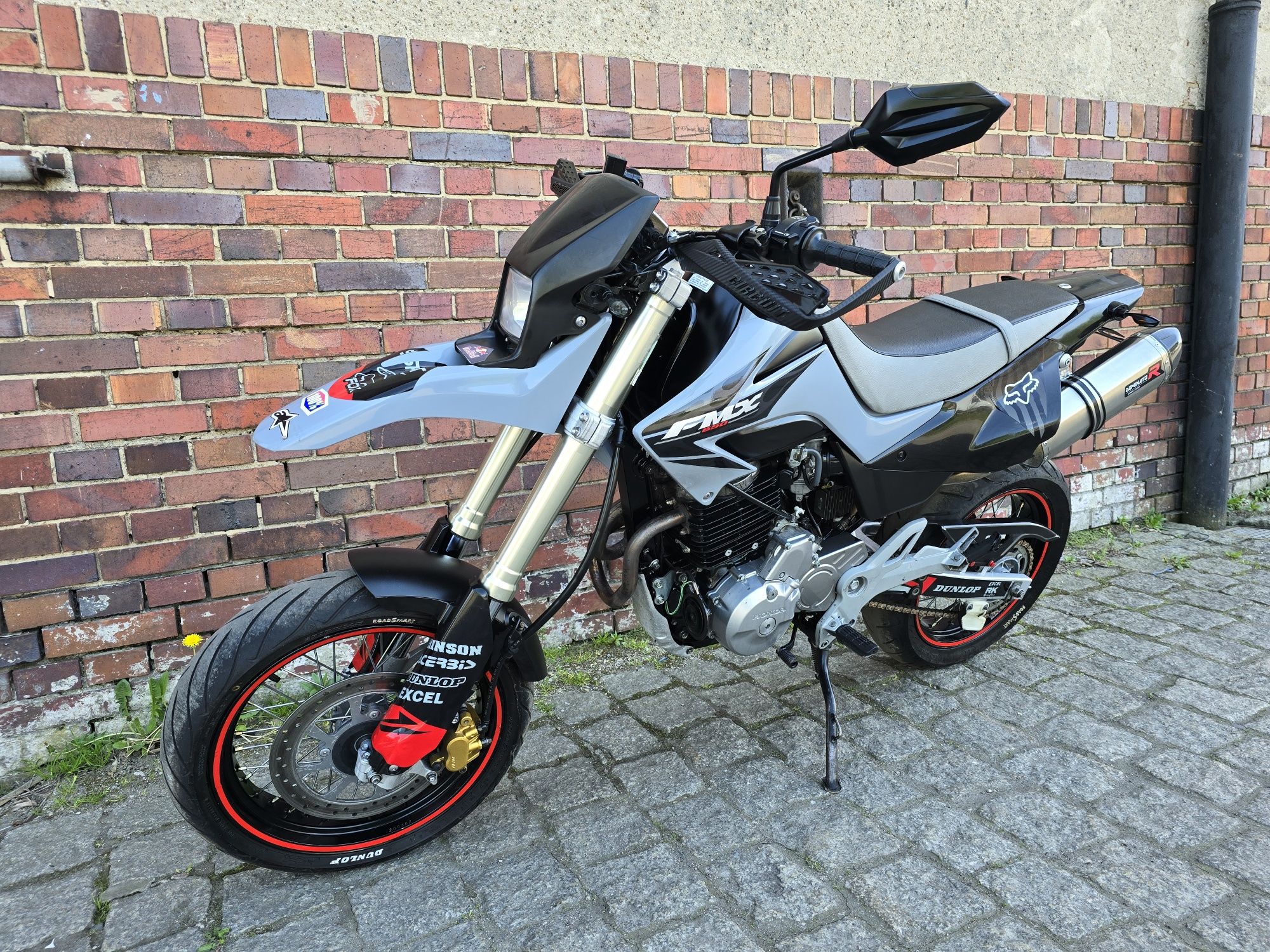 Honda FMX 650 .2005r. Nardo grey // 2x dominator / A2