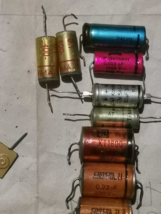 Радіолампи EL95 = 6DL5 різних фірм