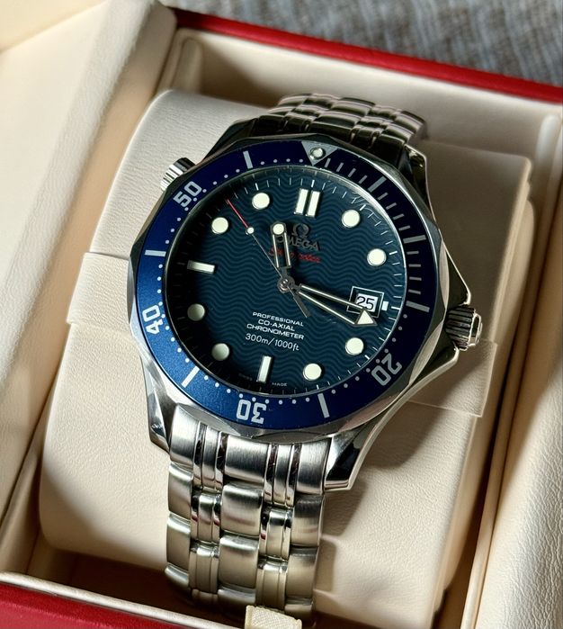 Omega Seamaster ( Bond, Casino Royale)