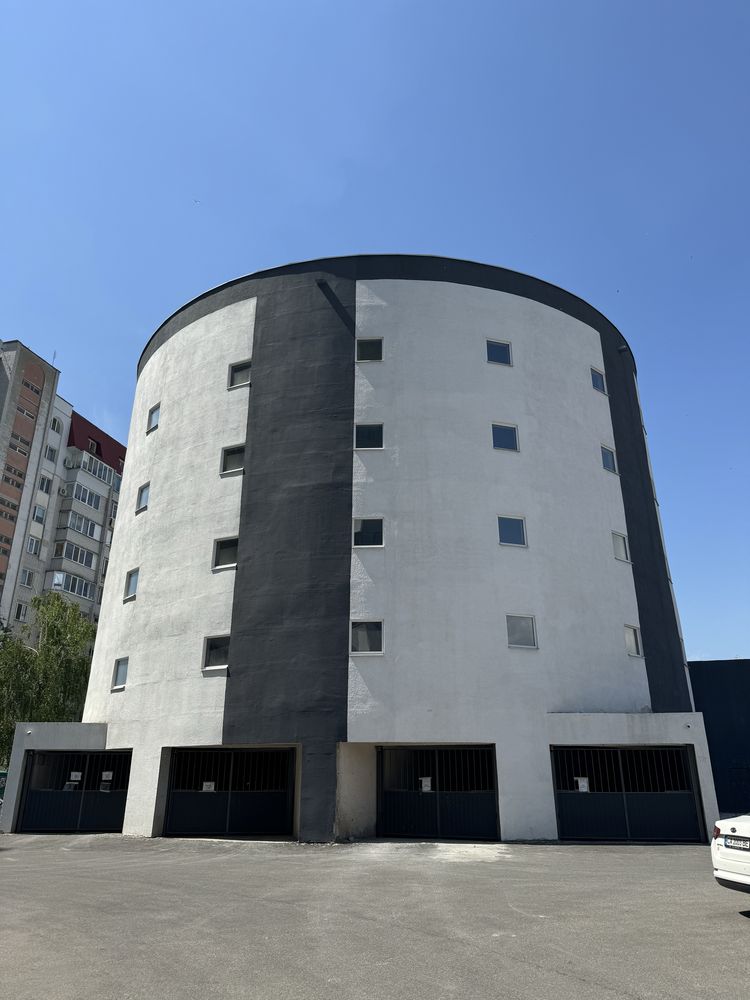 Продам гараж в центрі міста!