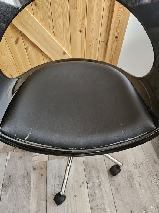 Krzesło obrotowe w stylu space age