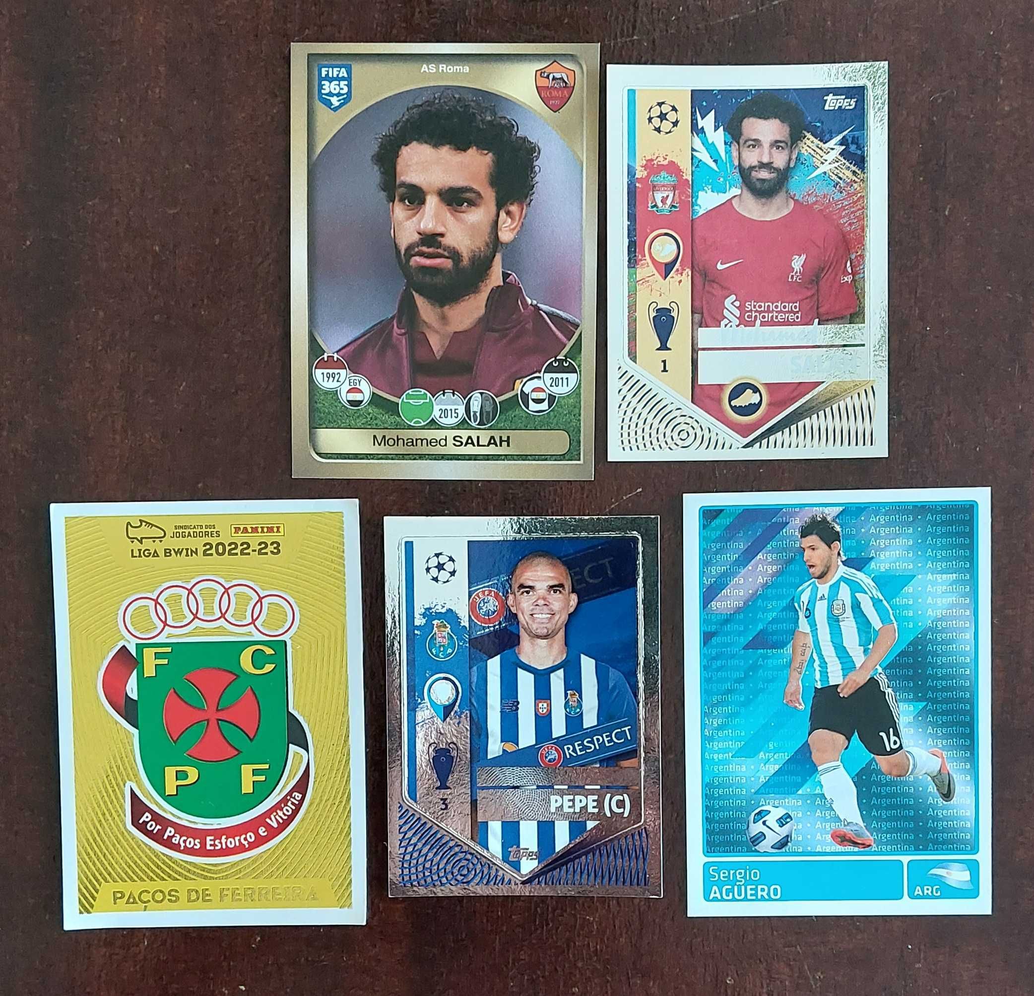 Lote de cromos variados para venda ou troca (stickers to sell/swap)