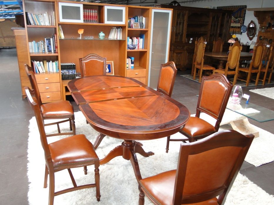 Mesa de sala em madeira com dois pés de galo - Extensível - Só a mesa