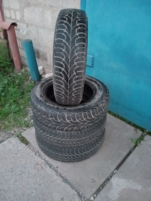 Продам зимнюю резину на дисках Р13.