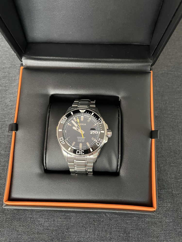 Zegarek DOXA Shark 300M Automatic