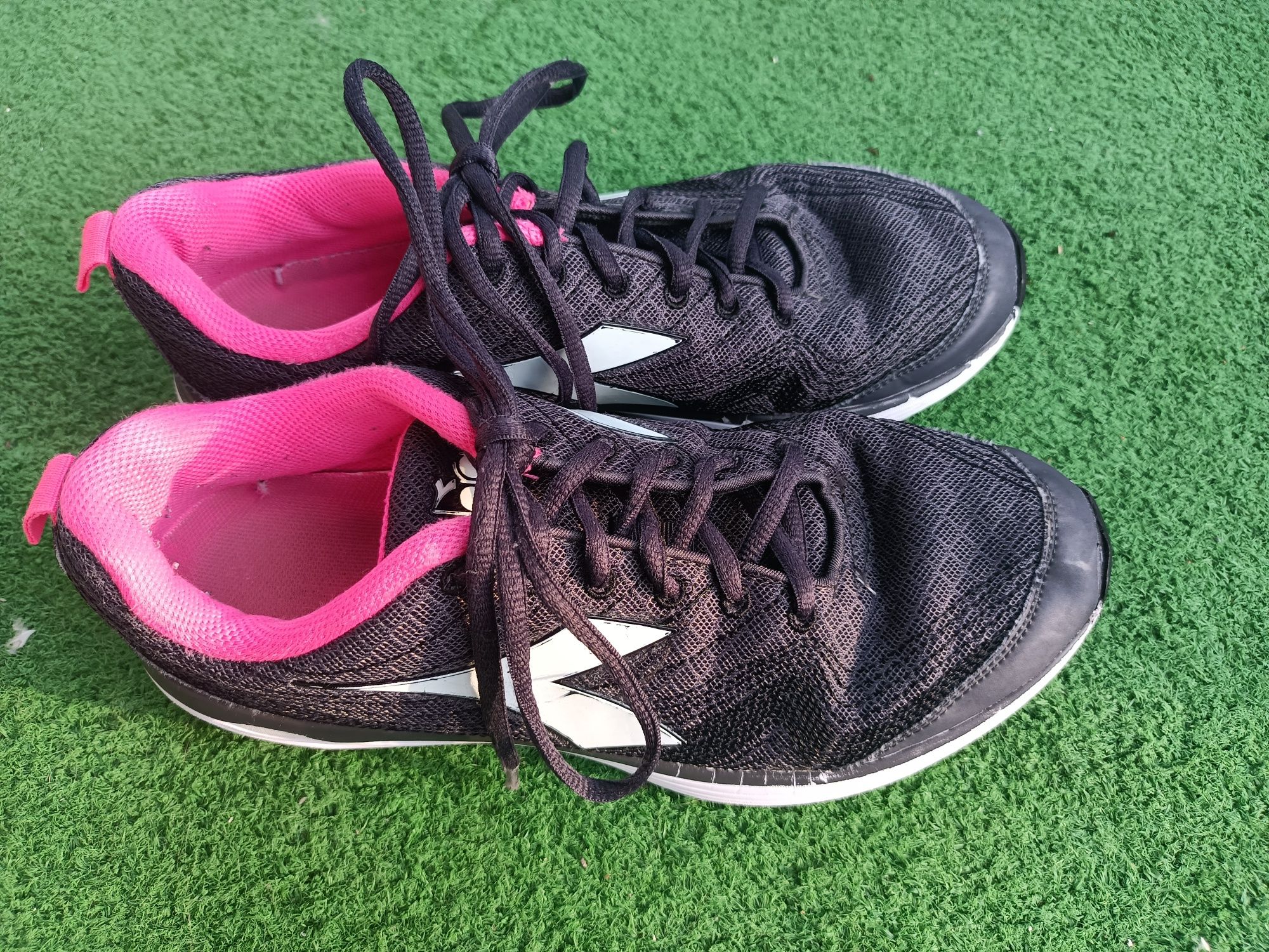 Buty przewiewne Diadora rozmiar 40