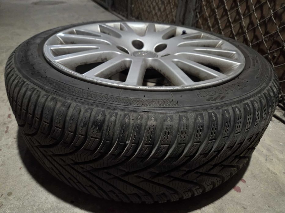 Alufelgi aluminiowe 4szt. z oponą zimową R17 AUDI