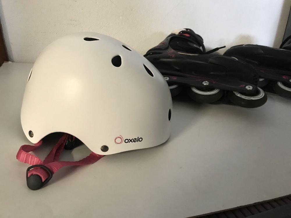 Patins de senhora e capacete Oxelo