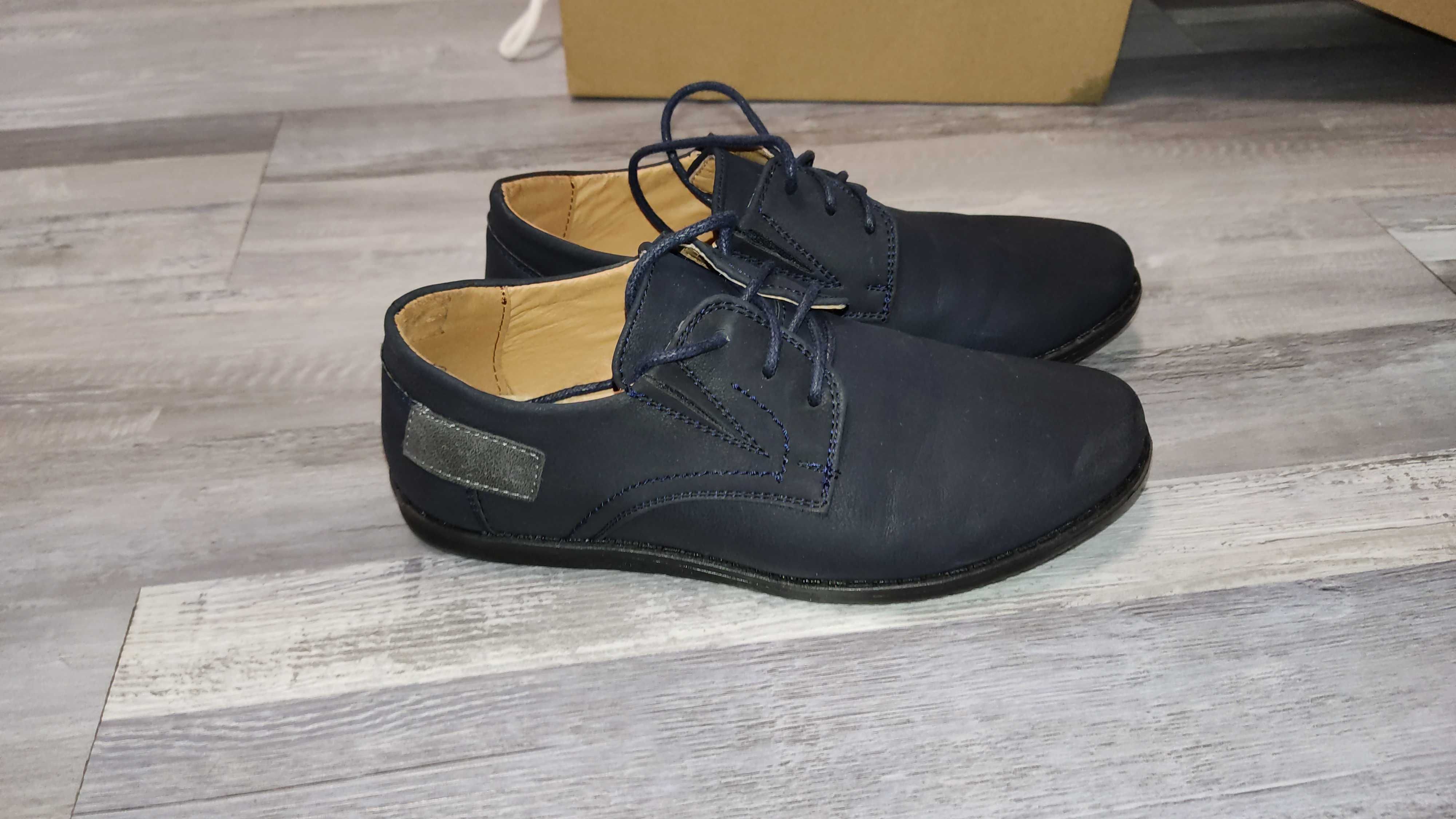 Buty KOMUNIJNE granat roz. 32