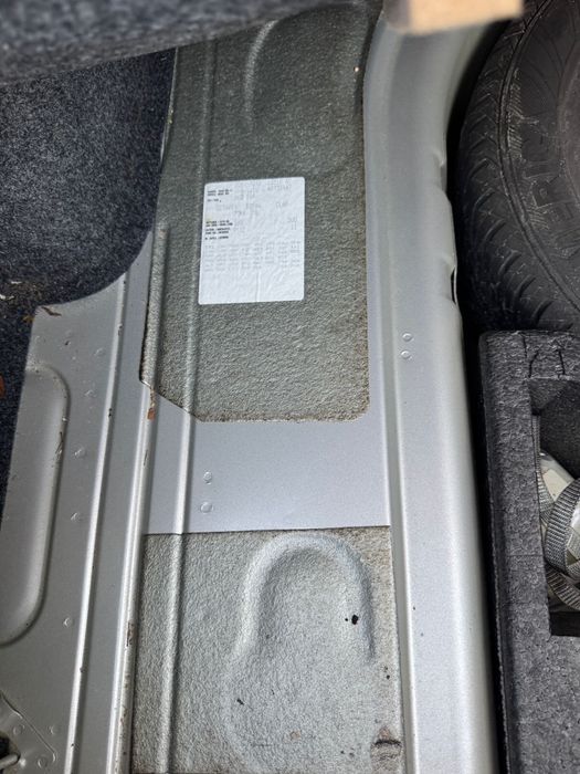 Продам SKODA OKTAVIA 1.6mpi