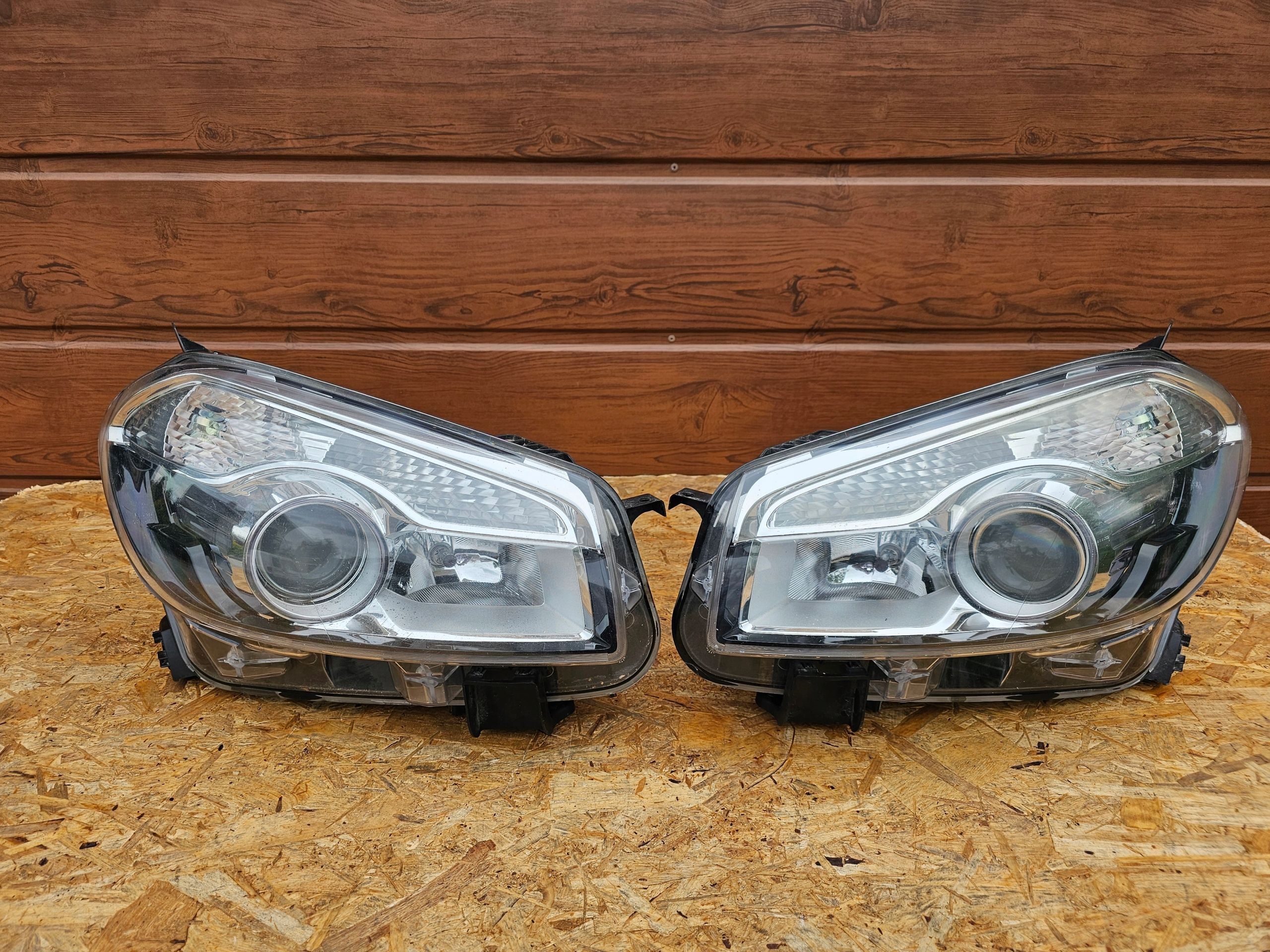 Lampa Prawa Prawy Przód Nissan Qashqai J10 Lift