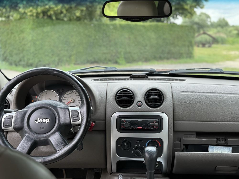 Jeep Liberty KJ 3.7 V6 LPG Hak