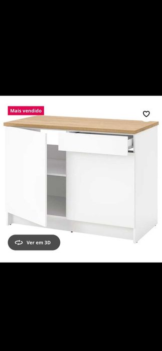 Móvel IKEA com puxadores