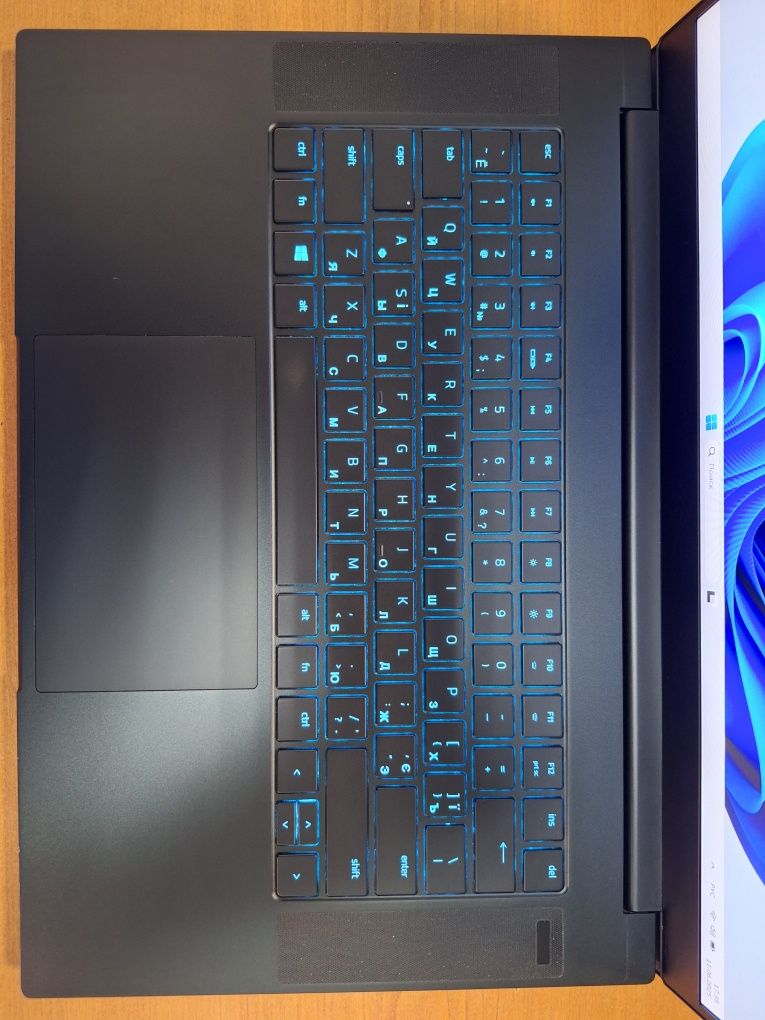 Razer Blade 15 Base i7-10750H RTX 3070 8Gb DDR4 32Gb SSD 1Tb