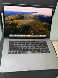 Macbook Pro 15 de 2019 i7 16Gb Ram 256Gb ssd