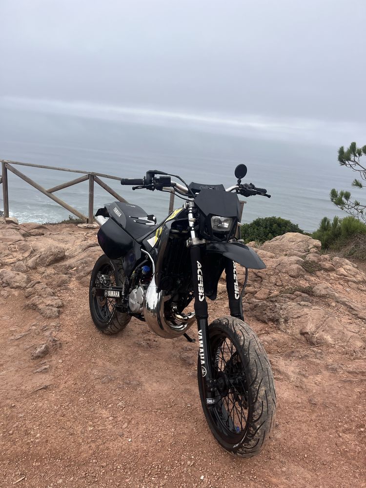 Vendo/troco Yamaha DTR 125 Supermotard 16.9 kW, em bom estado geral.