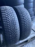 215.65.17 Bridgestone 2шт зима БУ склад шины резина из Европы 65 R17