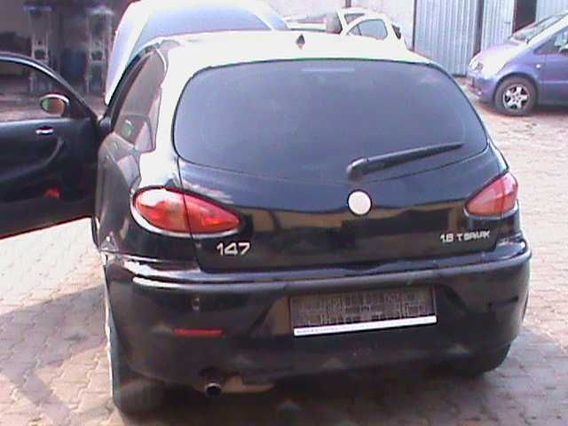 Alfa 147 Lampy zderzak tył maska błotnik klapa drzwi Kod lakieru 601