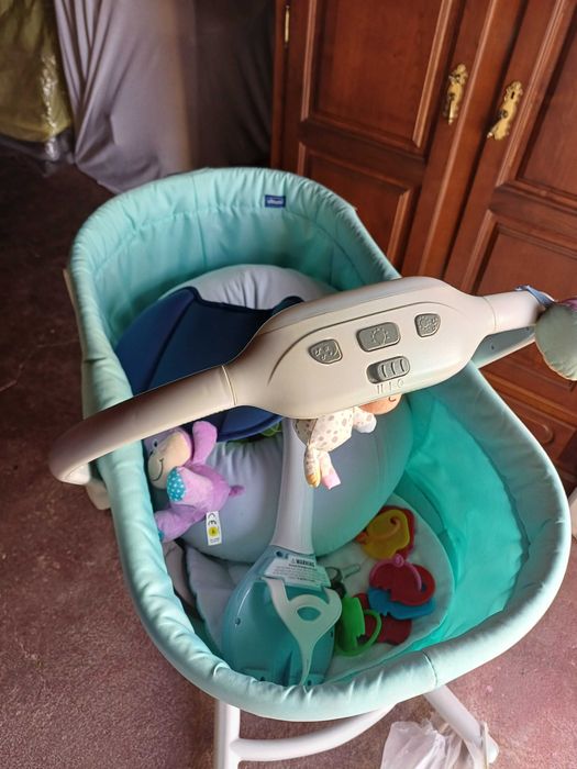 Berço Hug 4 em 1 chicco