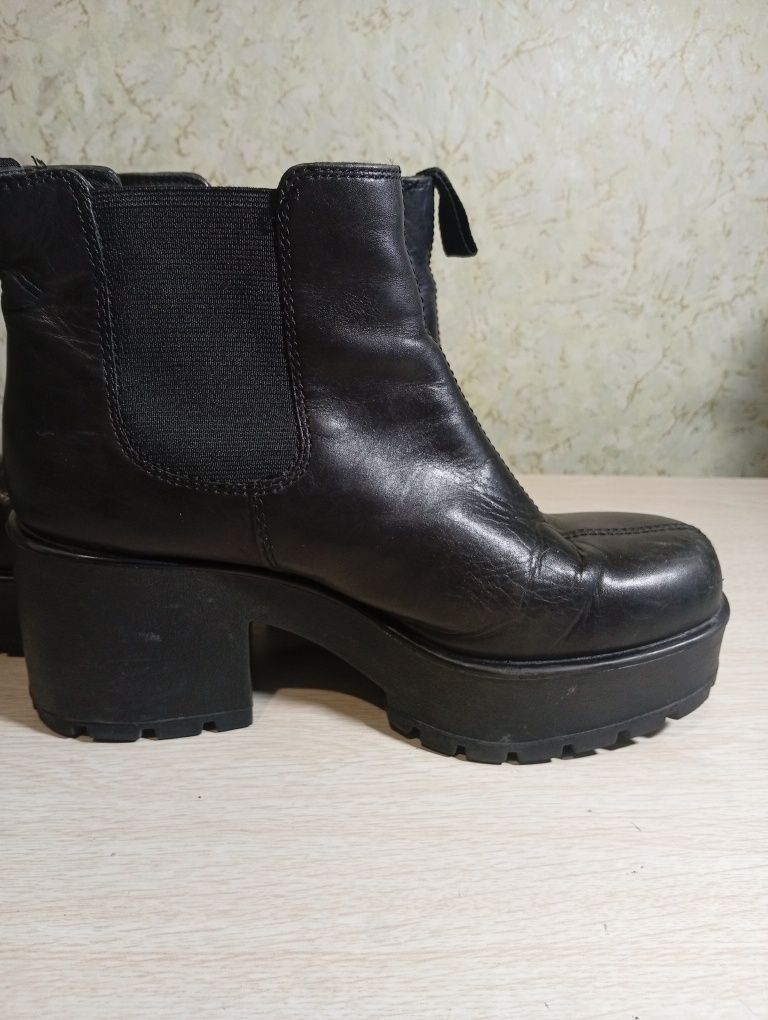 Гарне жіночі взутя Vagabond р:36