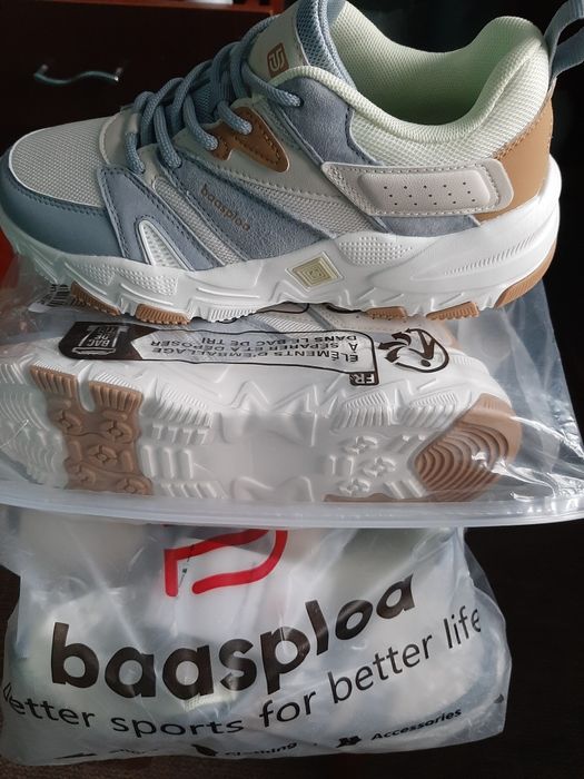 Женские кроссовки baasploa 37