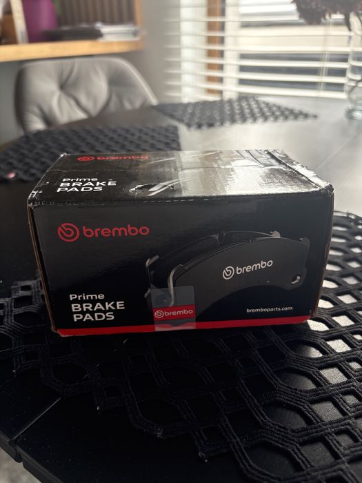 klocki hamulcowe brembo p11025
