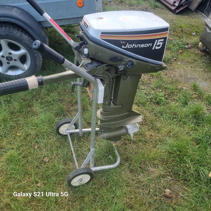 Silnik zaburtowy Johnson 15 km. dwusuw.