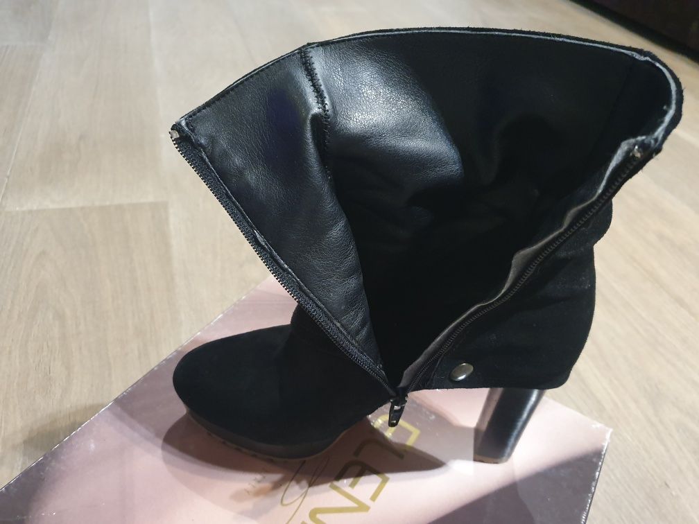 Buty botki czarne włoskie wysokie na obcasie rozm.39