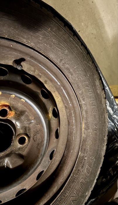 Komplet 4 kół stalowych z oponami Dunlop 175/70 R13 82T