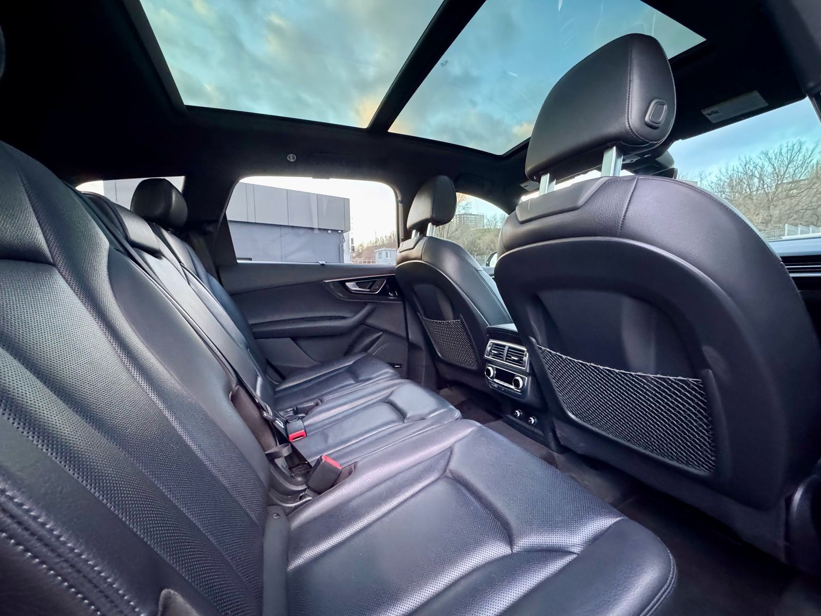 Audi Q7 S.line  не фарбована возможен обмін