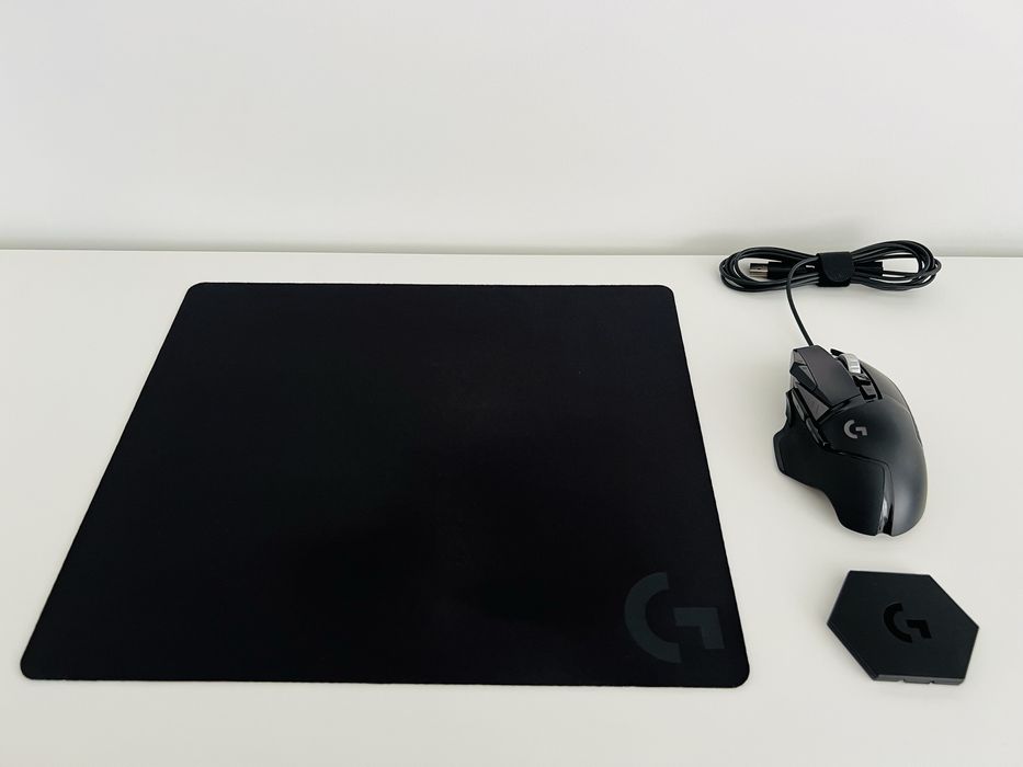 Rato Logitech G502 HERO + Tapete Logitech G240 – Excelente Estado