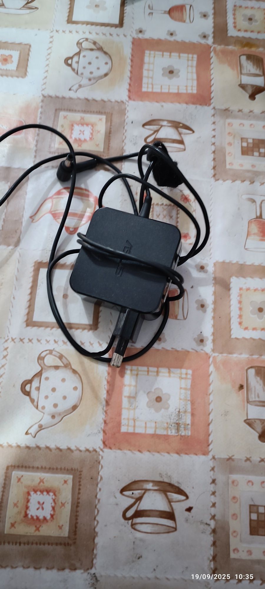Vendo computador Asus em muito bom estado