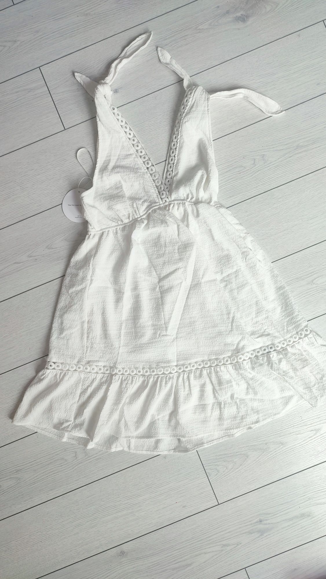 Biała sukienka letnia XS