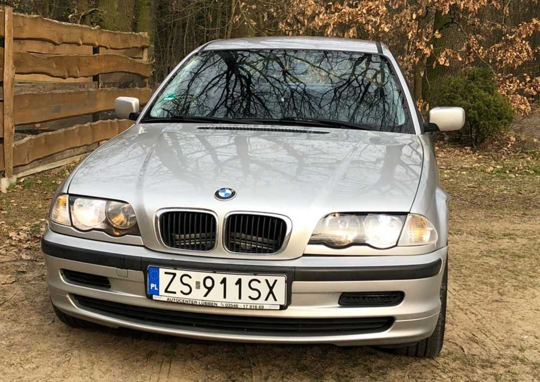 BMW 318i z 2001roku