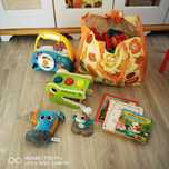 Zestaw zabawek dla dziecka klocki fisher price dreewniane