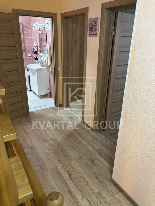 БЕЗ КОМІСІЇ! ТаунХаус з ремонтом і меблями. ТОП локація