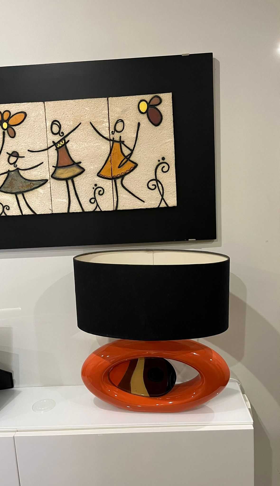 Candeeiro de mesa com base em vidro