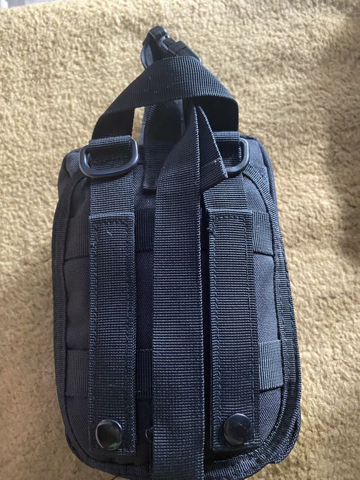 Чорна тактична аптечка