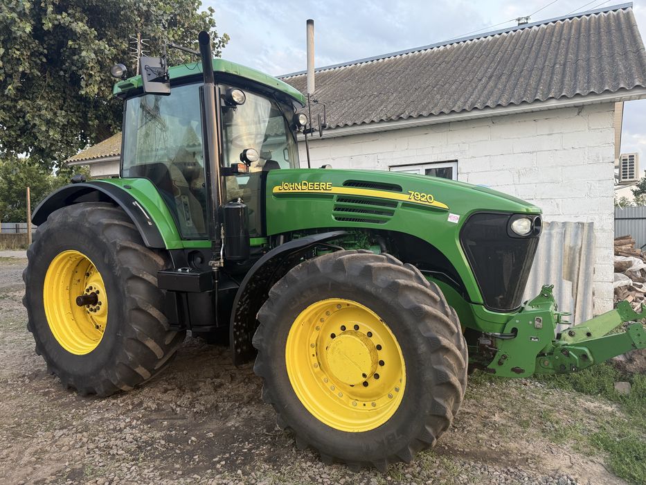Продам тактор John Deere 7920 2006 року випуску