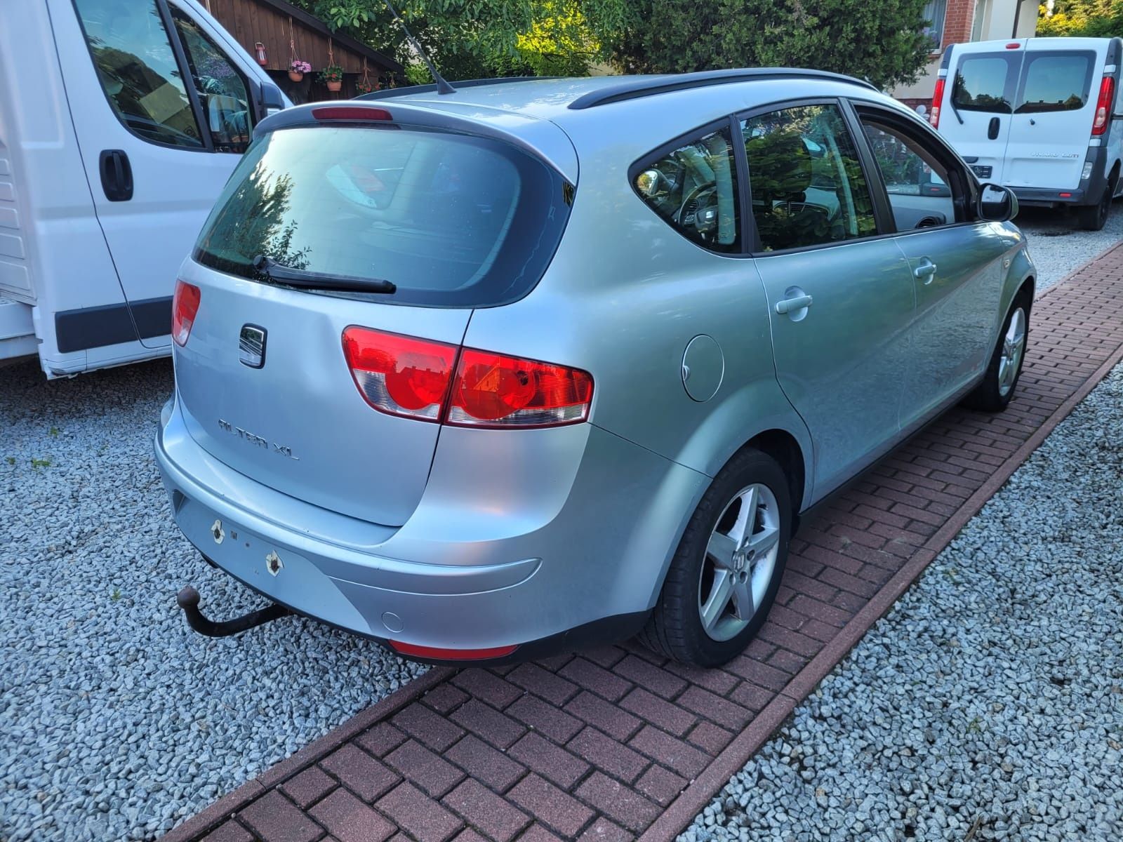 Seat Altea XL części zderzak maska błotnik drzwi LS7Y