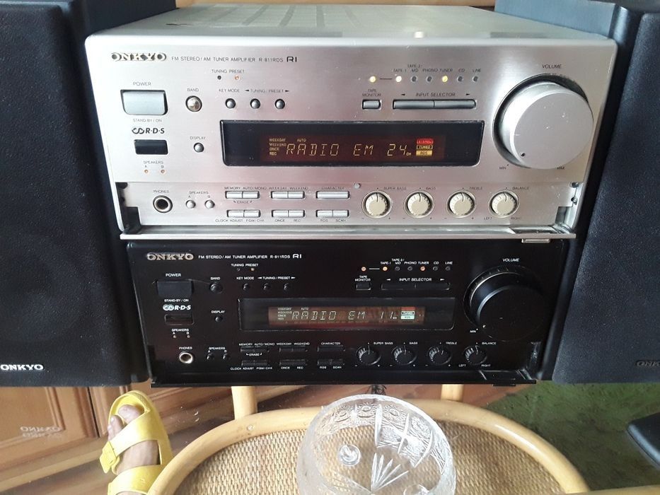 w piątek i sobotę 260zl Onkyo amplituner  R-811RDS szampański czarny