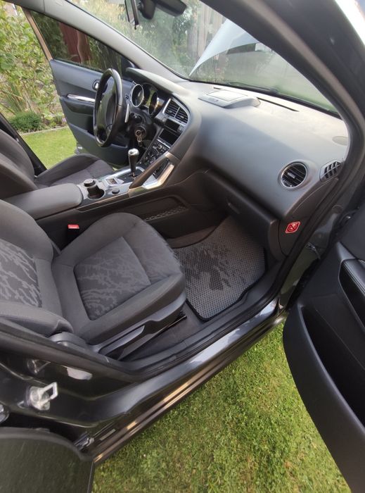 Машина Peugeot 3008 2012 1.6 Дизель Робот