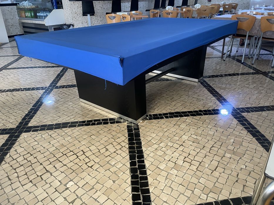 Bilhar Snooker preto linha moderna