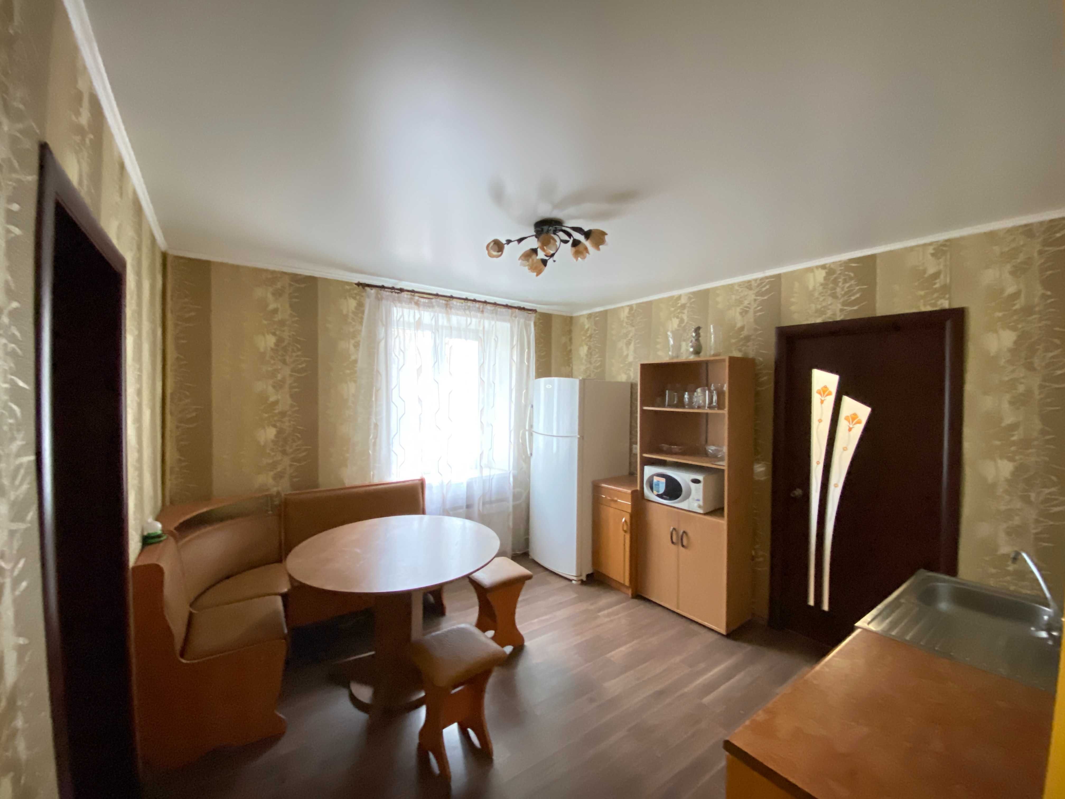 Продаж двокімнатної квартири (зупинка Енгельса)
